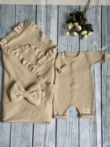 335-К. Комплект из детского комбинезона,  р 56 и конверта муслин, хлопок 100% 90/90 см, кофейный